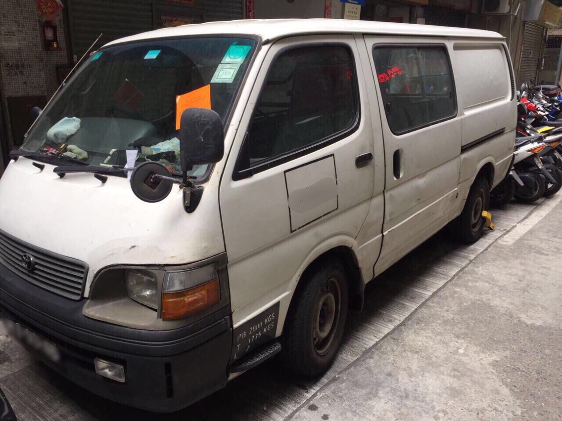 僵屍車長期佔用公共泊車資源