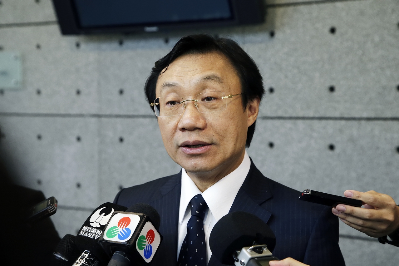 特區政府過去一年努力解決裙樓學校