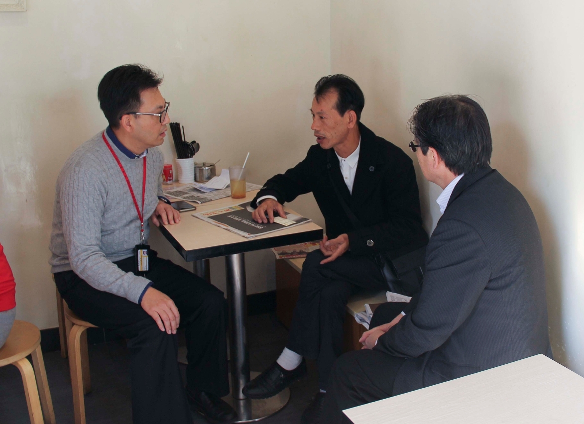 經濟局人員走訪石排灣商戶