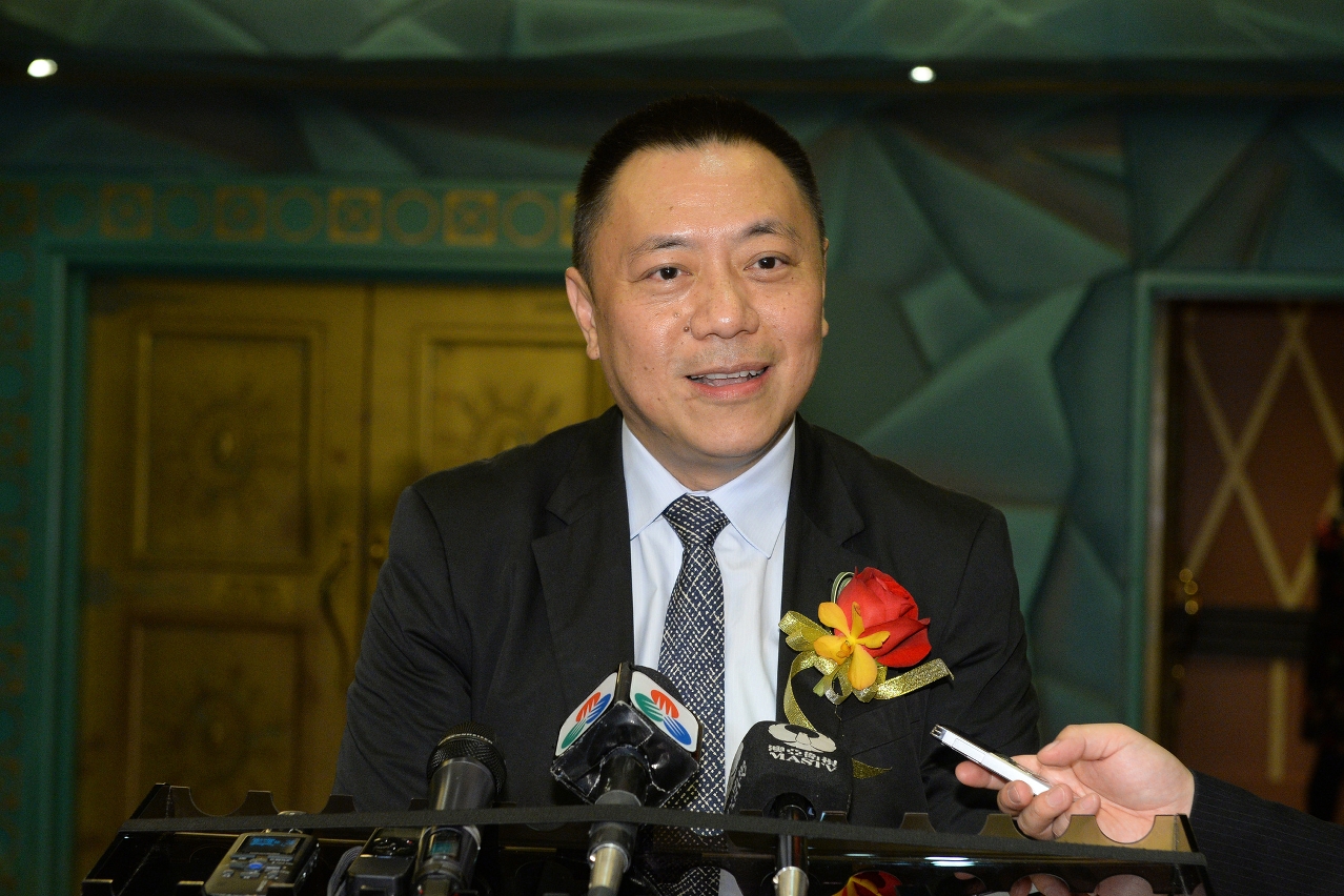 經濟財政司司長梁維特接受傳媒訪問