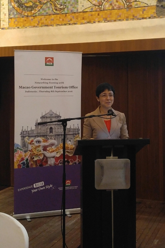 MGTO Director Senna Fernandes gives a speech during dinner