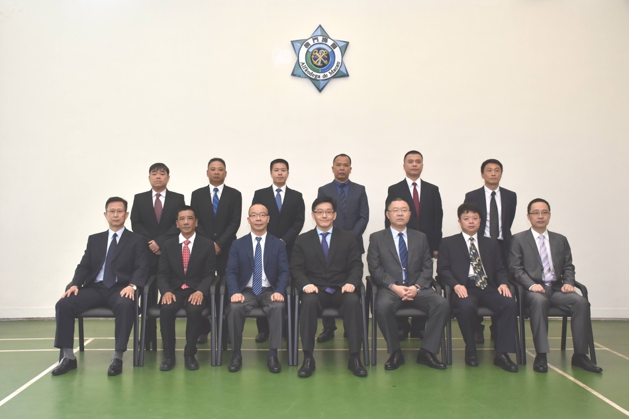團隊到訪海關總部出席會議