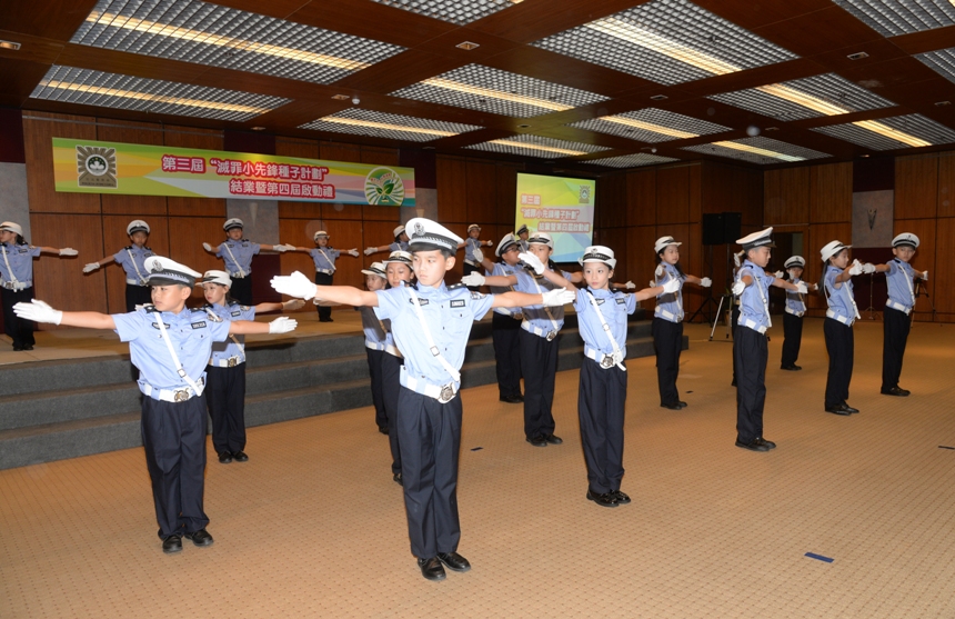 山東省濰坊市少年交警先鋒隊表演