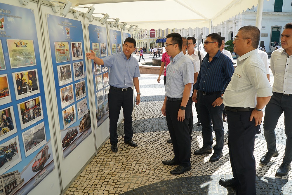 Corpo de Bombeiros realiza exposição de fotografias para ampliar a sua divulgação na comunidade