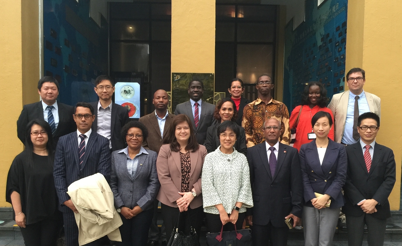 MGTO Director Senna Fernandes, Deputy Secretary-General of the Permanent Secretariat to the Forum for Economic and Trade Cooperation between China and Portuguese-Speaking Countries (Macao) and Coordinator of the Supporting Office, Cristina Morais (fourth from left), and President of IFT, Fanny Vong (second from right), with others
