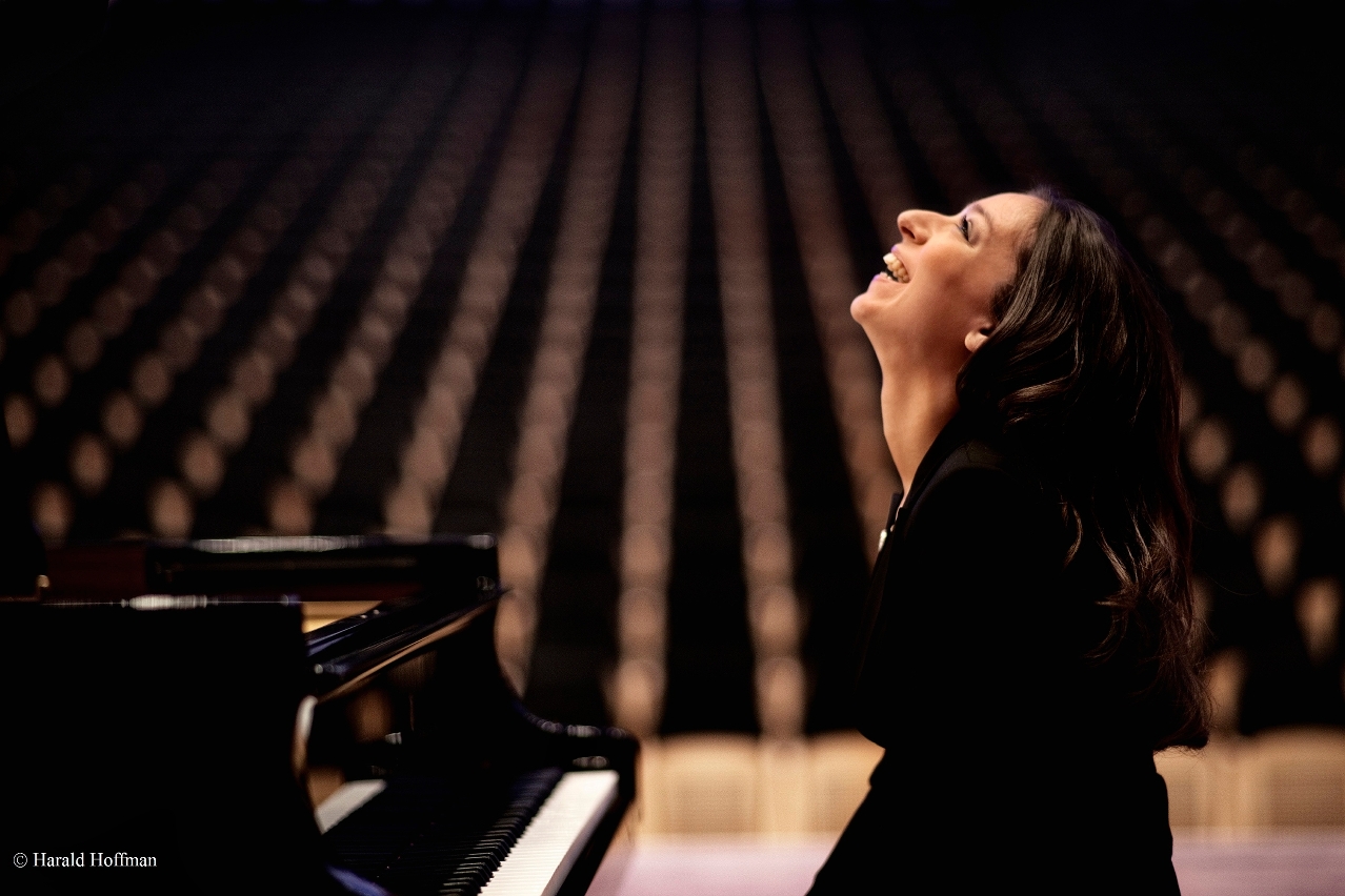 女鋼琴家尤利安娜．阿芙迪娃（Yulianna Avdeeva）首次來澳獻技