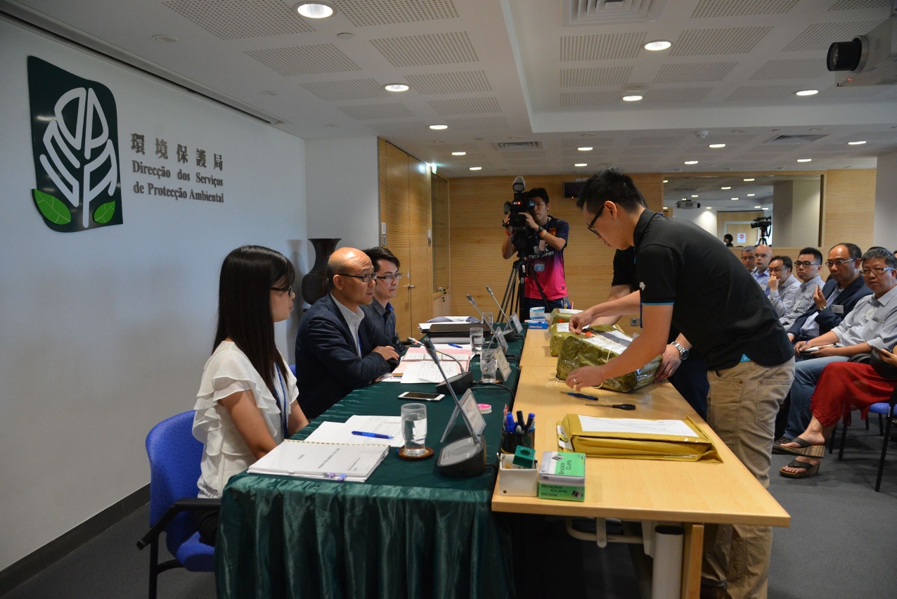 Realizou-se hoje na DSPA o acto público do concurso para a prestação de serviços de “Operação e Manutenção da Estação de Tratamento de Águas Residuais da Península de Macau”.