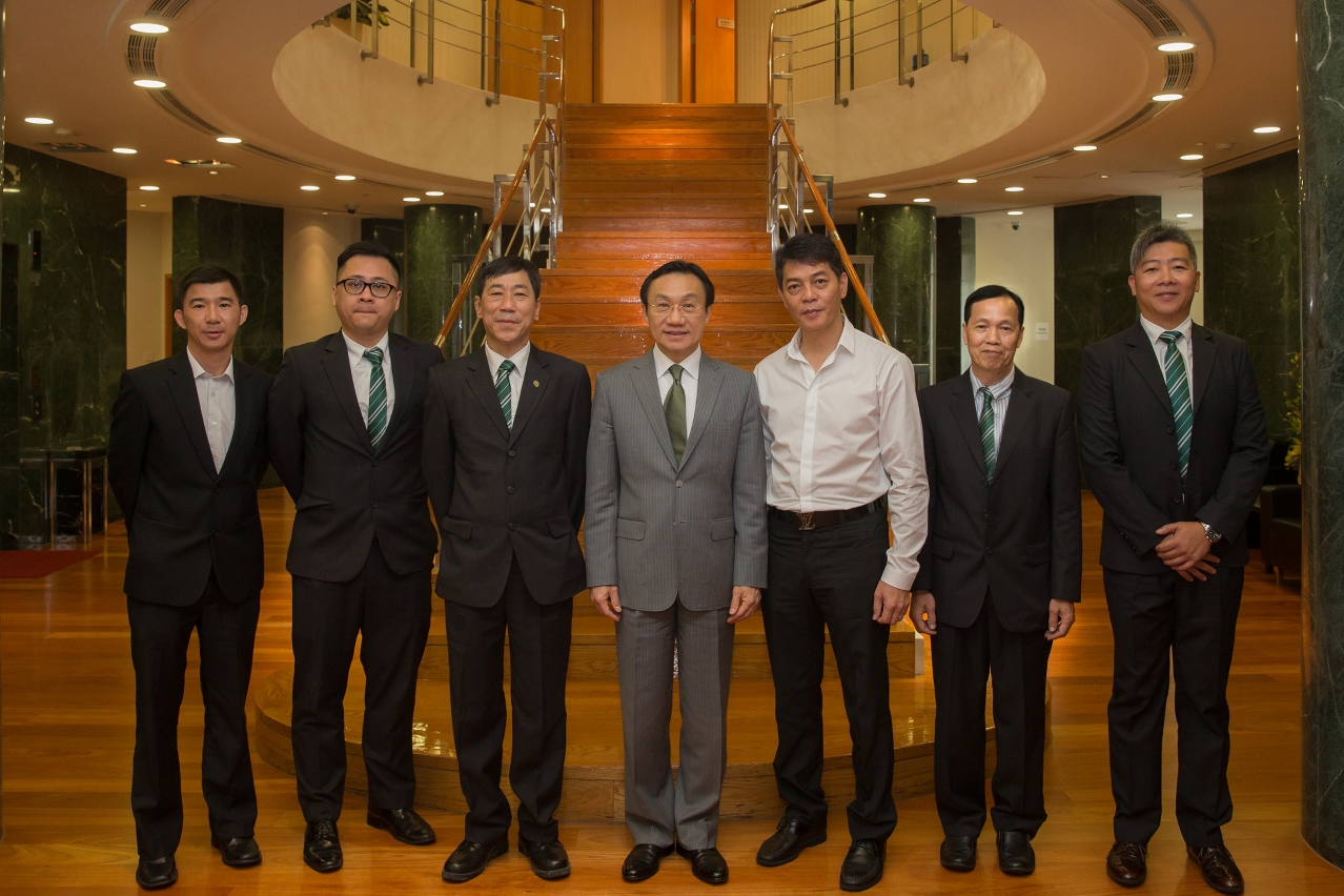 譚俊榮司長與澳港柿山結義堂國術健身會一行合影