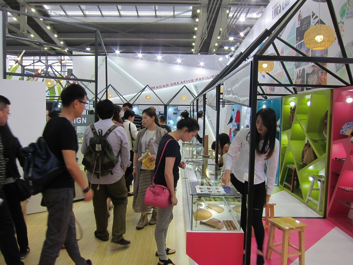 O Pavilhão da Criatividade de Macau atraiu a atenção de um grande número de visitantes e reacções entusiásticas durante a Feira