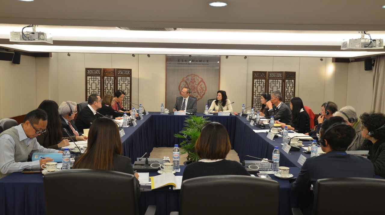 As instituições do ensino superior apoiam o lançamento do projecto dos financiamentos especiais para a formação de quadros qualificados bilingues em chinês e português