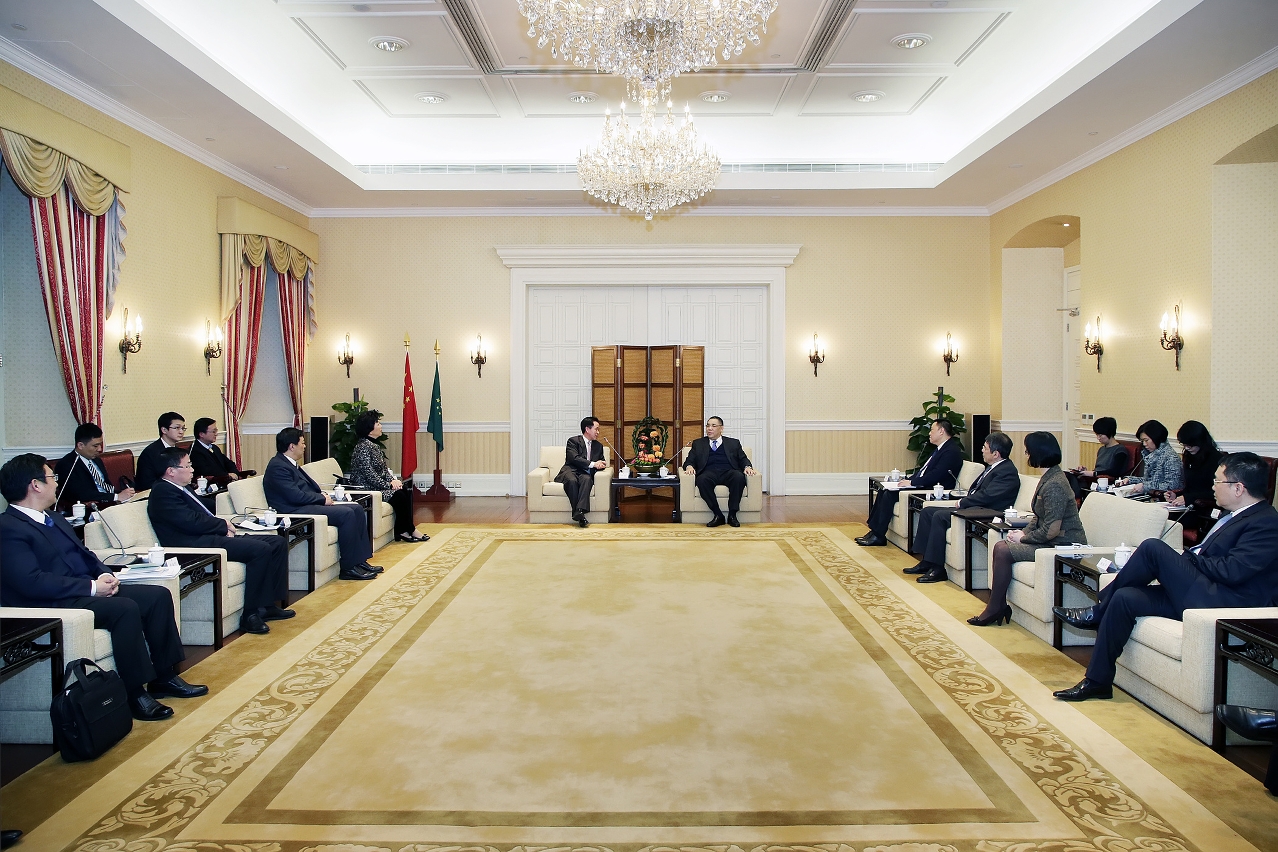 Chefe do Executivo, Chui Sai On, tem encontro com o secretário do Comité Municipal de Zhuhai do Partido Comunista da China, Li Jia