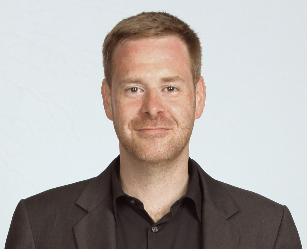 Dr Brian Hall receives the Early Career Award for Outstanding Contribution to Professional Clinical Psychology