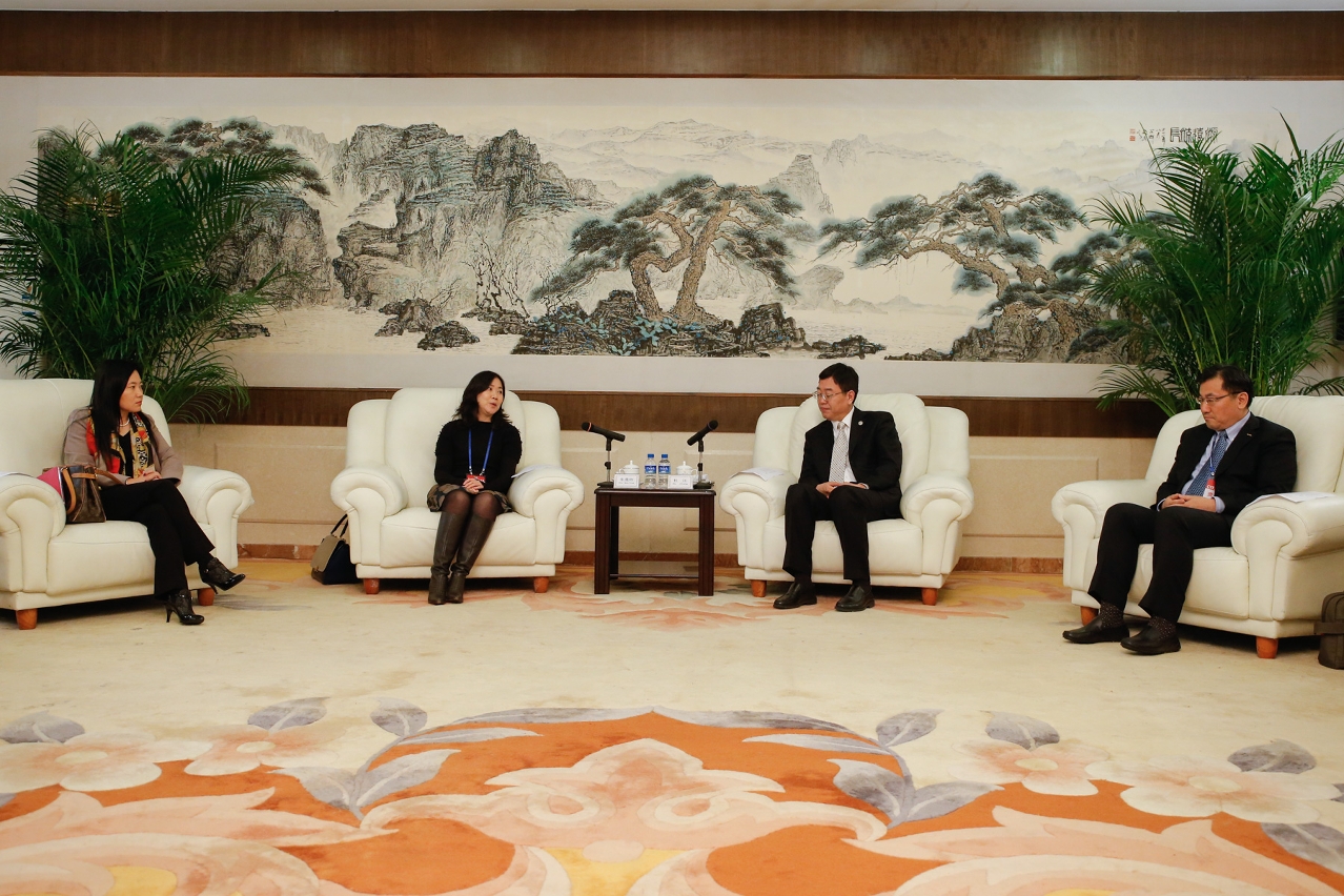 杜江副局長會見港澳代表