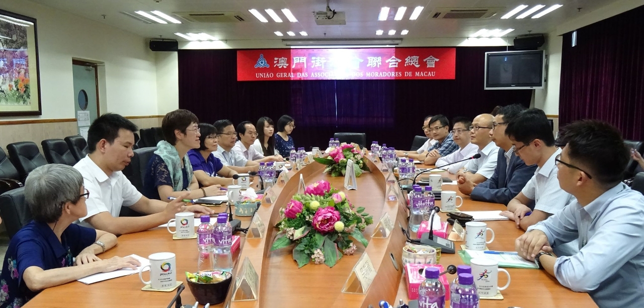 Os serviços públicos interessados procederam, junto da União Geral das Associações dos Moradores de Macau, a uma apresentação sobre os trabalhos efectuados para a melhoria do problema da poluição da zona costeira da Areia Preta.