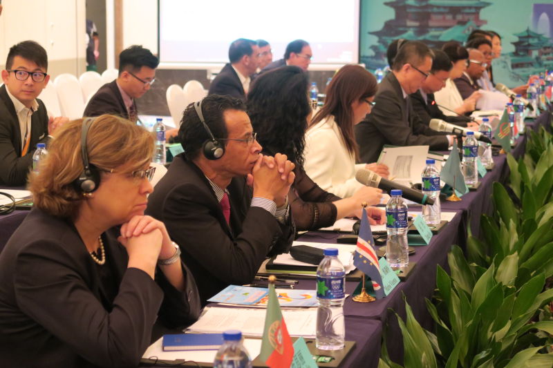 Intercâmbio entre os Delegados dos Países de Língua Portuguesa e as empresas da Província de Jiangxi