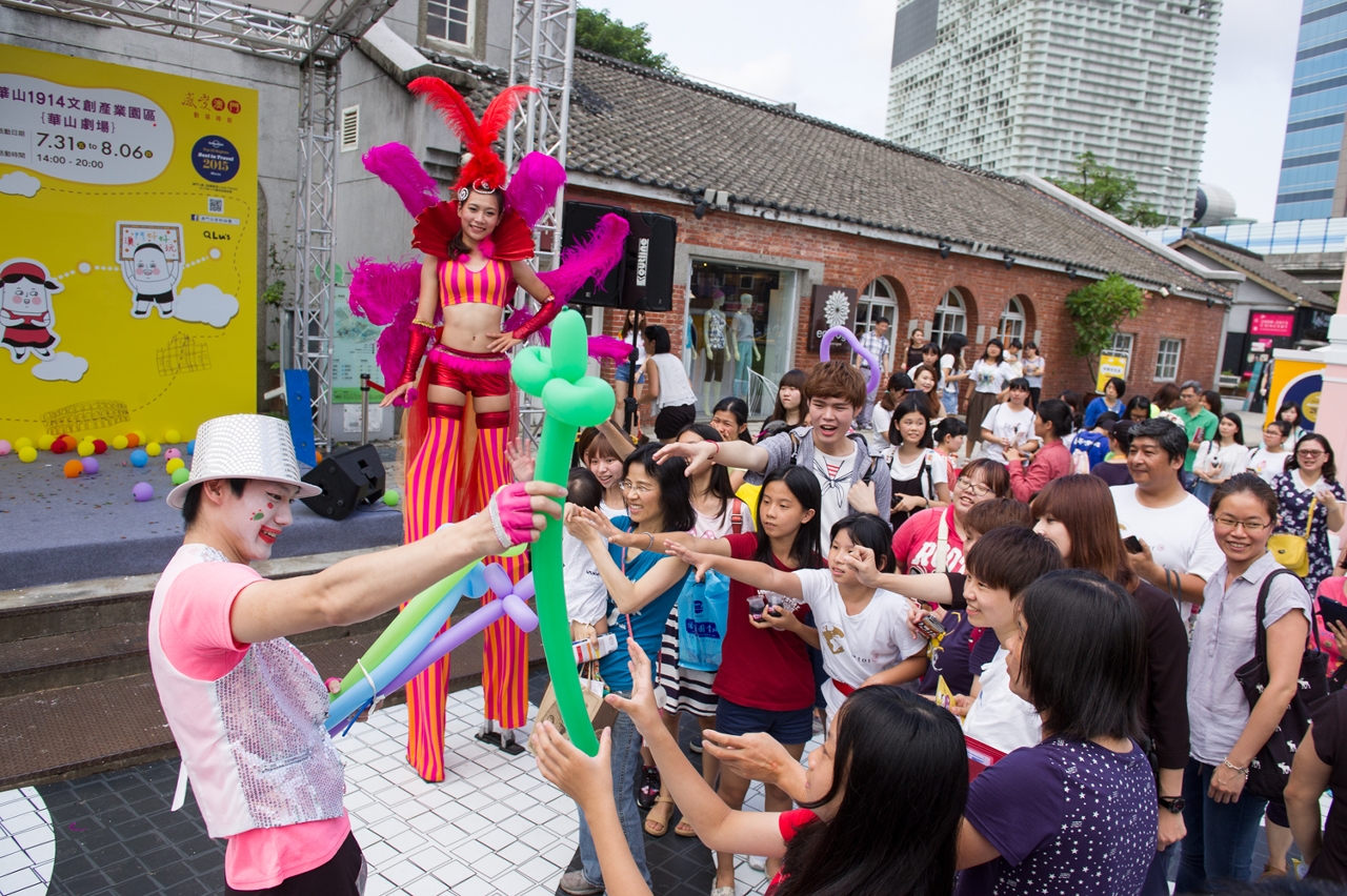 Lively ambience fills the Carnival