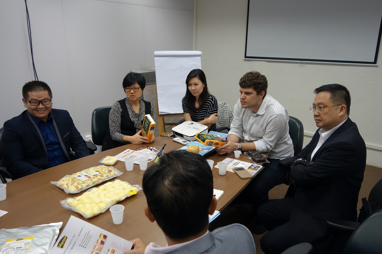 澳門企業家代表團考察當地食品企業