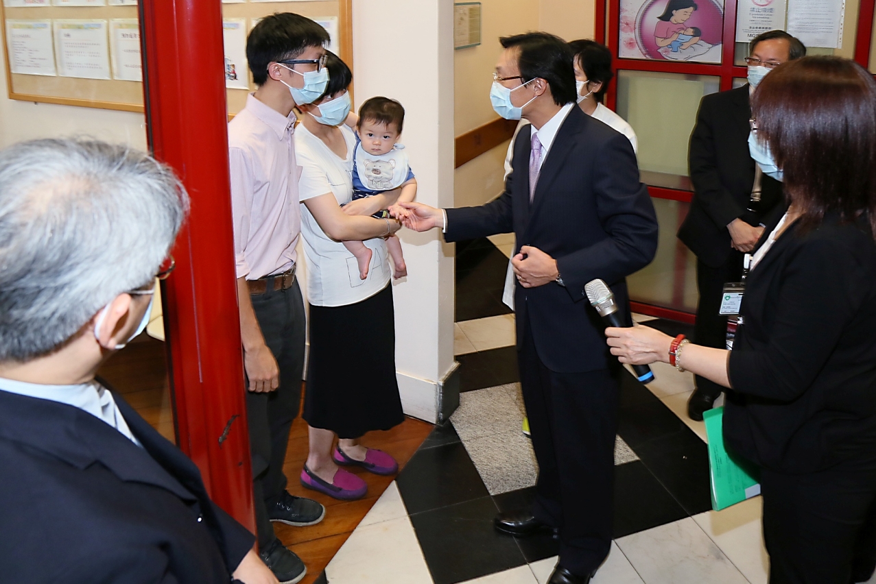 譚俊榮司長聽取家長對兒童保健服務的意見