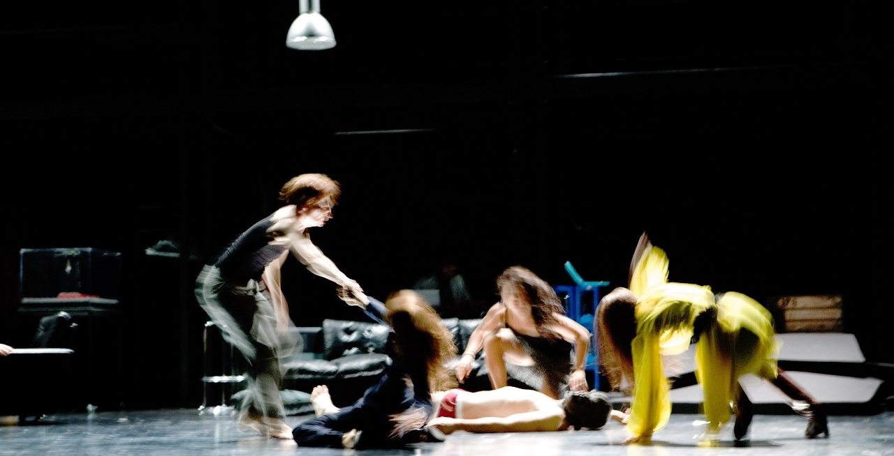 Trust interpreted by the talented dancers of German Schaubühne am Lehniner Platz