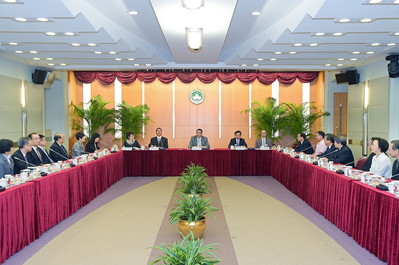 行政長官崔世安與教育團體代表座談