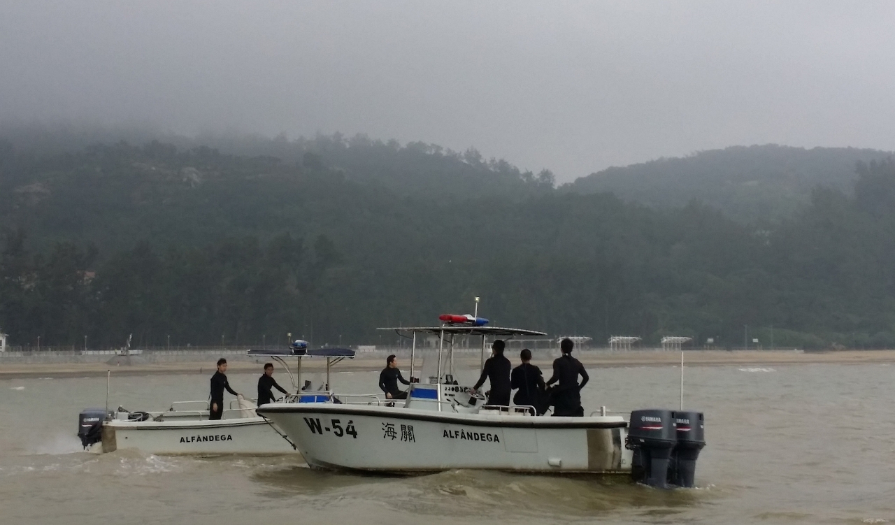 海關海事局到場搜索