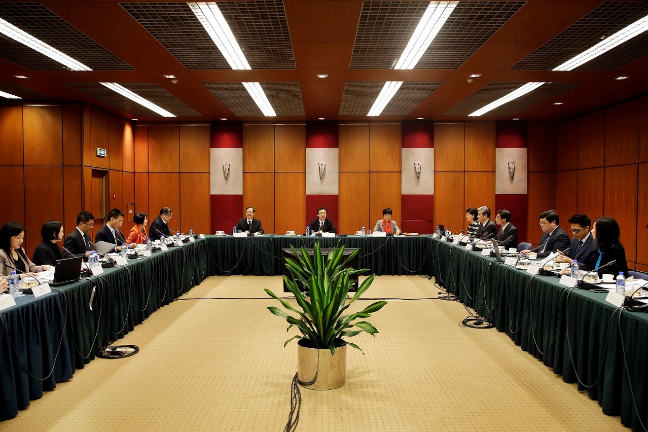 譚俊榮主持旅遊發展委員會會議
