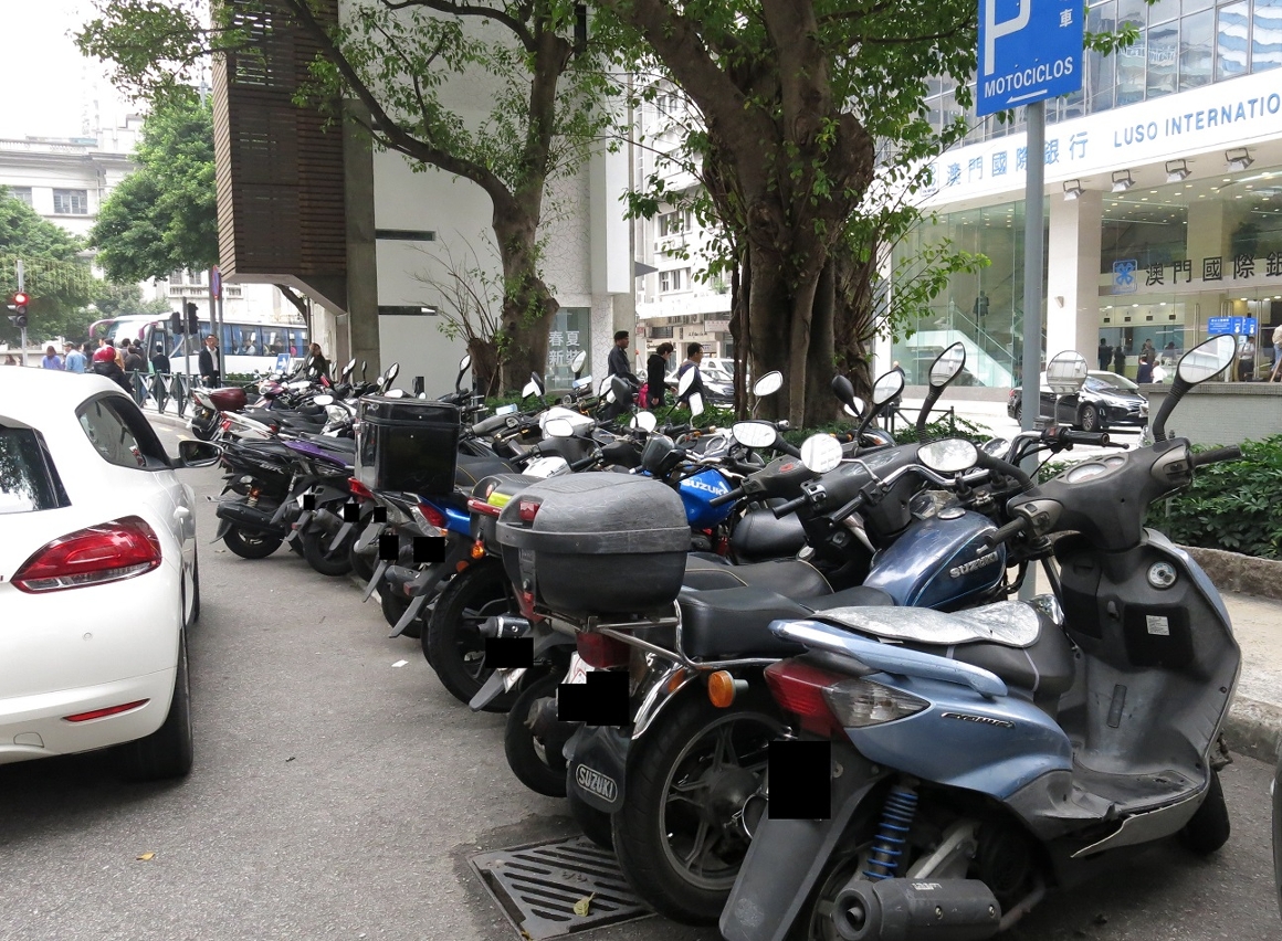 蘇亞利斯博士大馬路增設電單車咪錶
