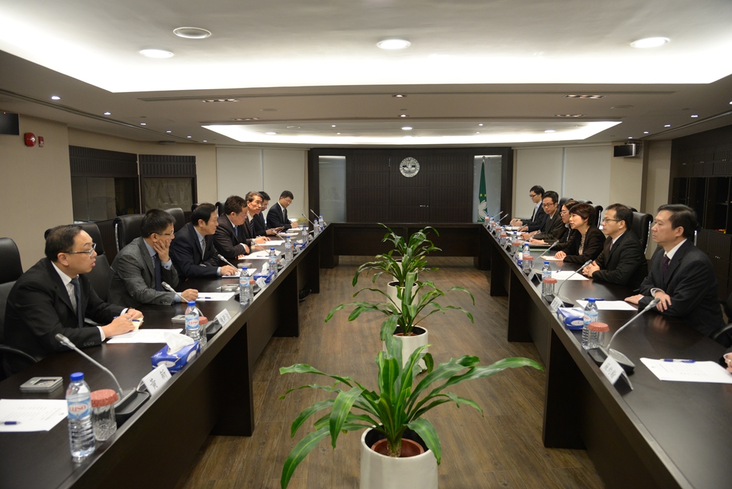 代表團與初級法院法官座談