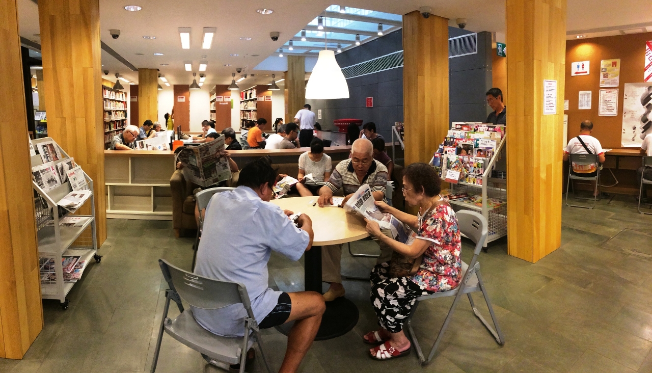 “二零一五年度報紙／雜誌薦購徵集”活動現正展開(紅街市報紙雜誌區 )