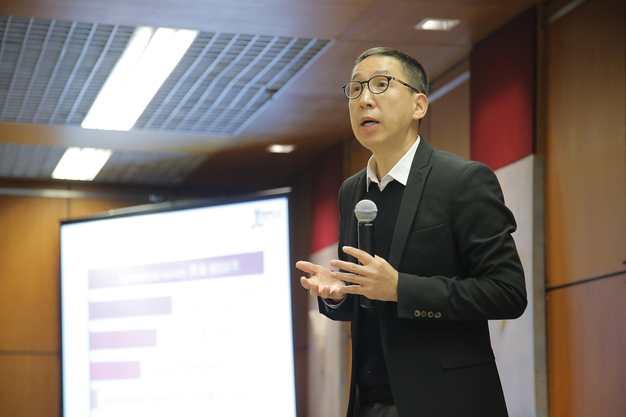 張堅庭擔任主講導師