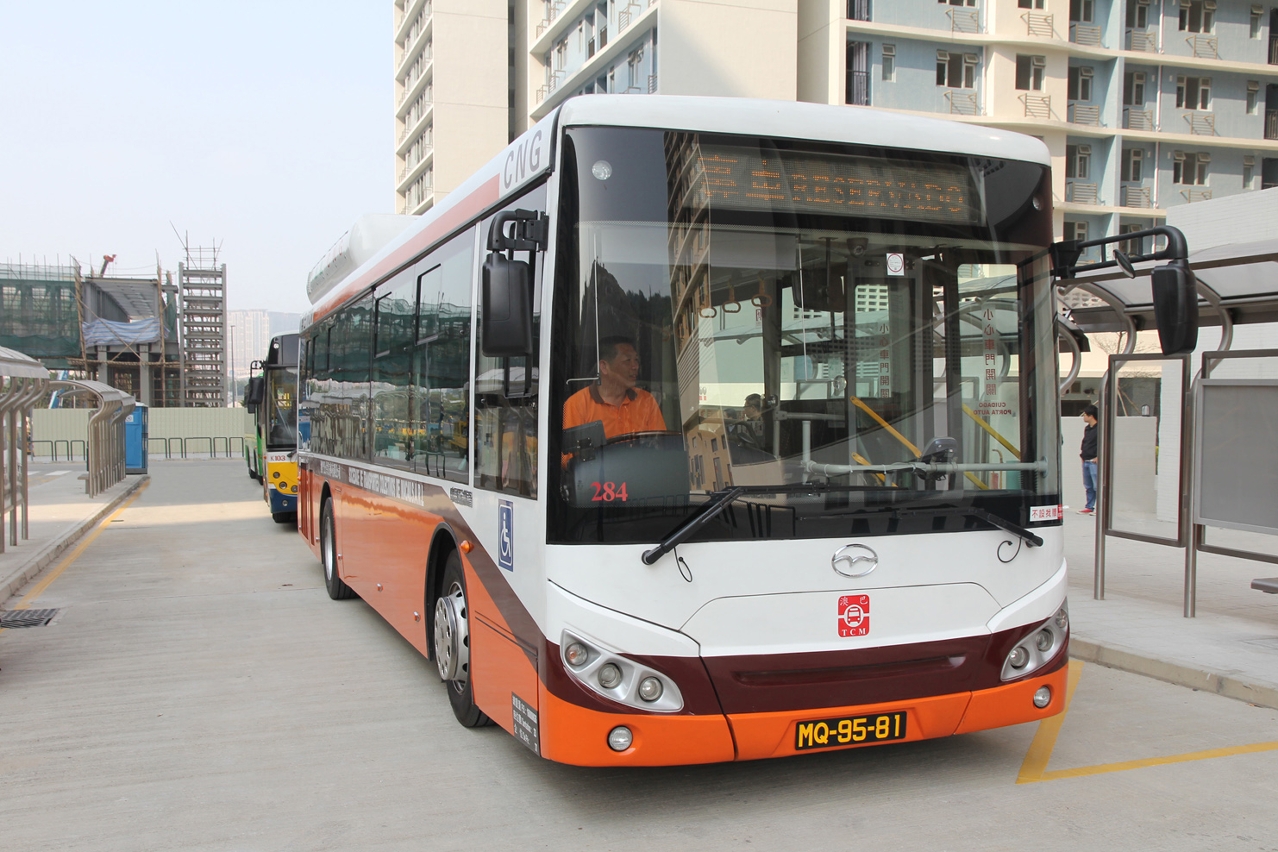 三巴安排車輛到石排灣公屋巴士站試運行