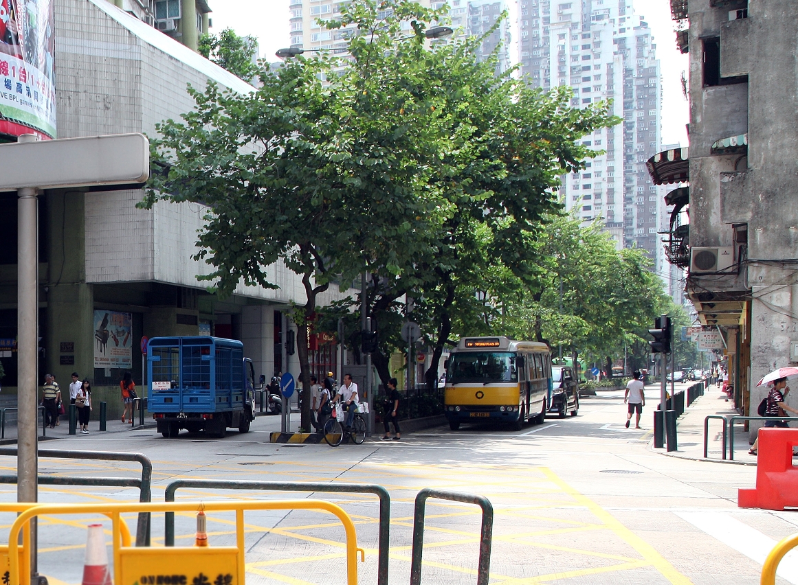 本周六上午10時起，禁止來自提督馬路往白朗古將軍大馬路方向的車輛右轉入雅廉訪大馬路。