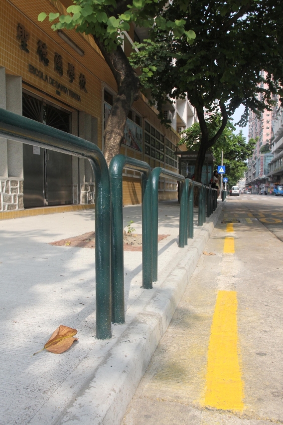 部份學校周邊道路的交通標線已完成翻新