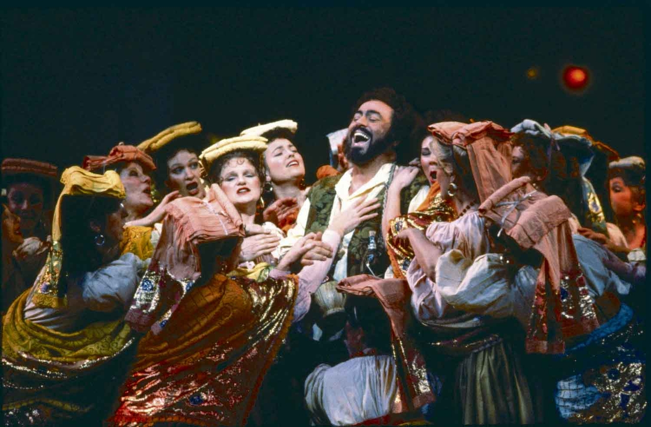 世界著名男高音盧奇阿諾‧帕華洛帝 （Luciano Pavarotti）