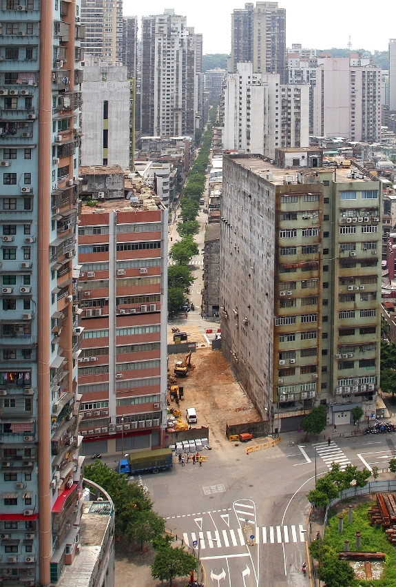 道路連通後，市民可透過雅廉訪大馬路直接通行至林茂塘一帶。