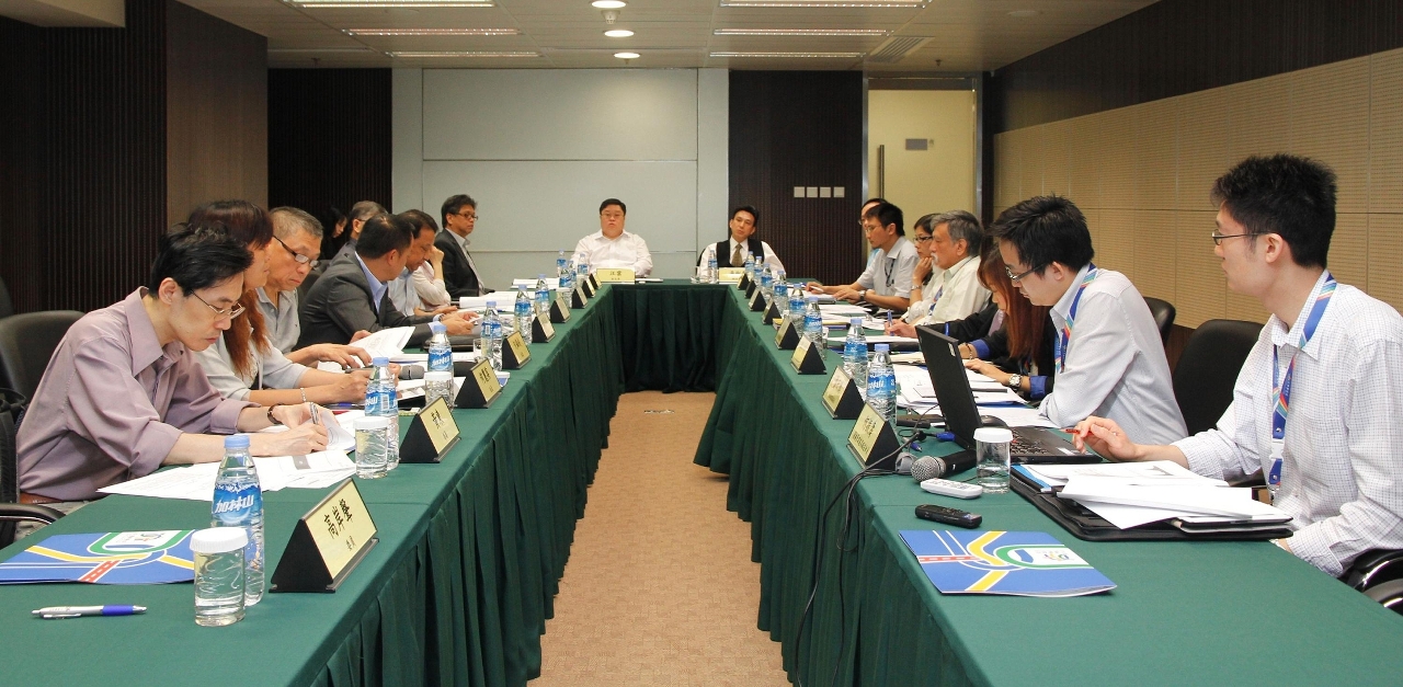 政策規劃及管理建設專責小組討論湖畔大廈經屋項目之交通配套