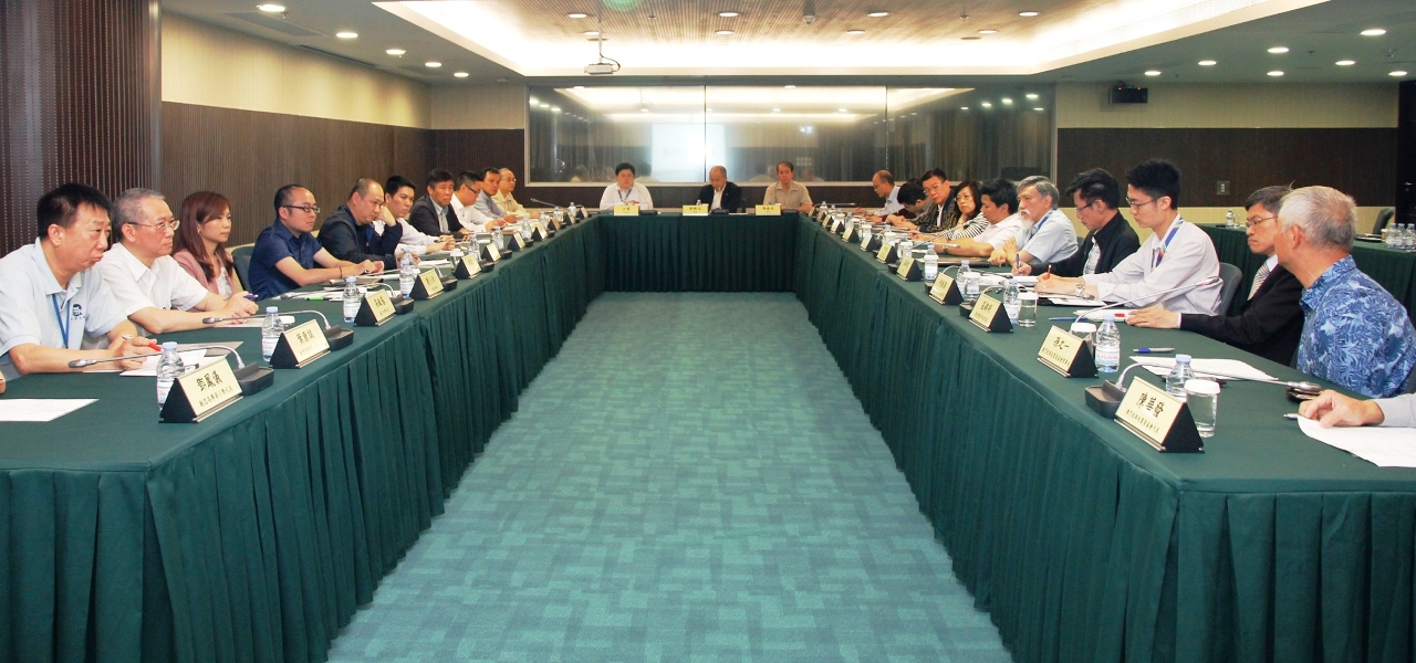 公共交通及社區關係專責小組舉行會議