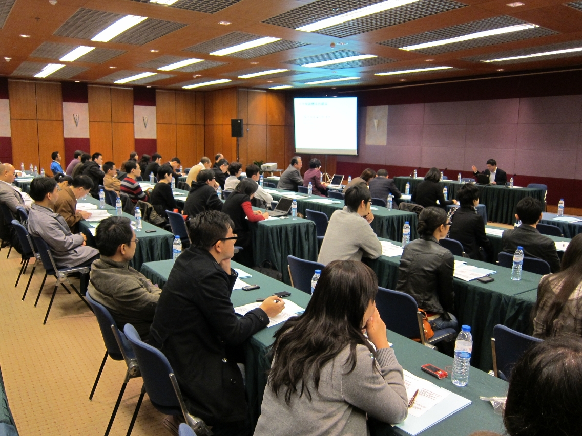 土地工務運輸局日前舉辦“澳門土地用途分類”研究工作坊，與會者眾。