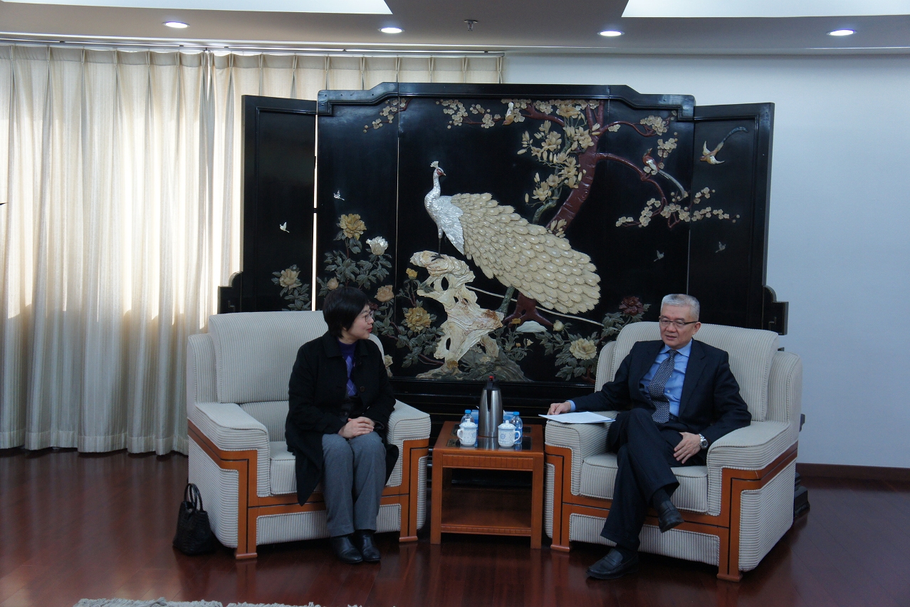A Secretária Sónia Chan visitou Xu Ze, subdirector do Gabinete para os Assuntos de Hong Kong e Macau do Conselho de Estado.