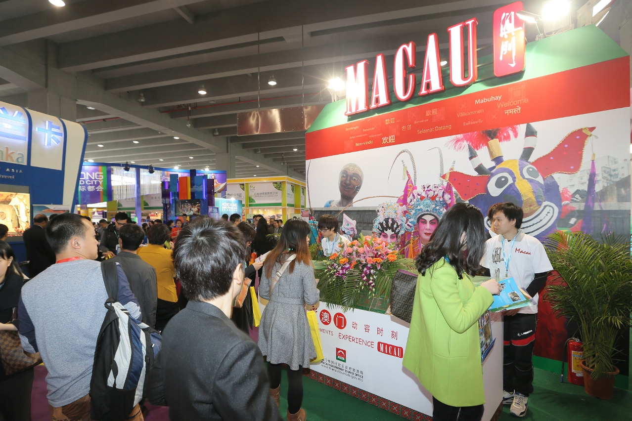 Stand da DST atrai operadores turísticos e cidadãos do Interior da China