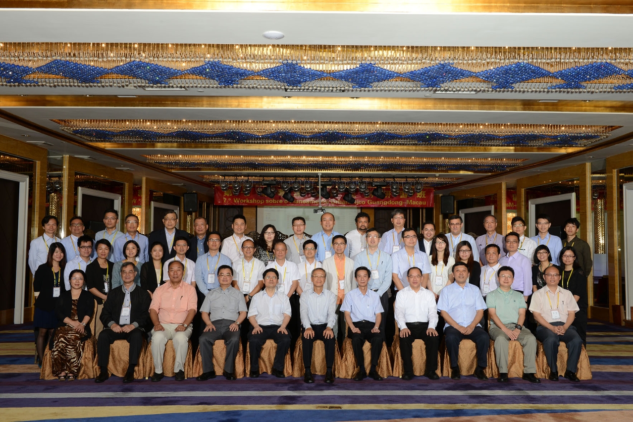 Os participantes do Workshop e os convidados de honra na cerimónia de abertura