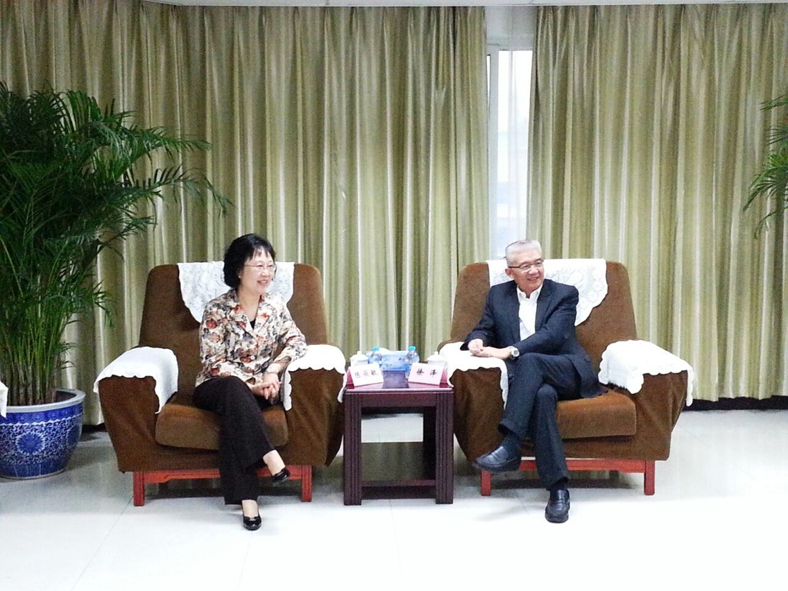 A delegação chefiada pela Dra. Florinda Chan visitou Xu Ze, subdirector do Gabinete para os Assuntos de Hong Kong e Macau do Conselho de Estado.