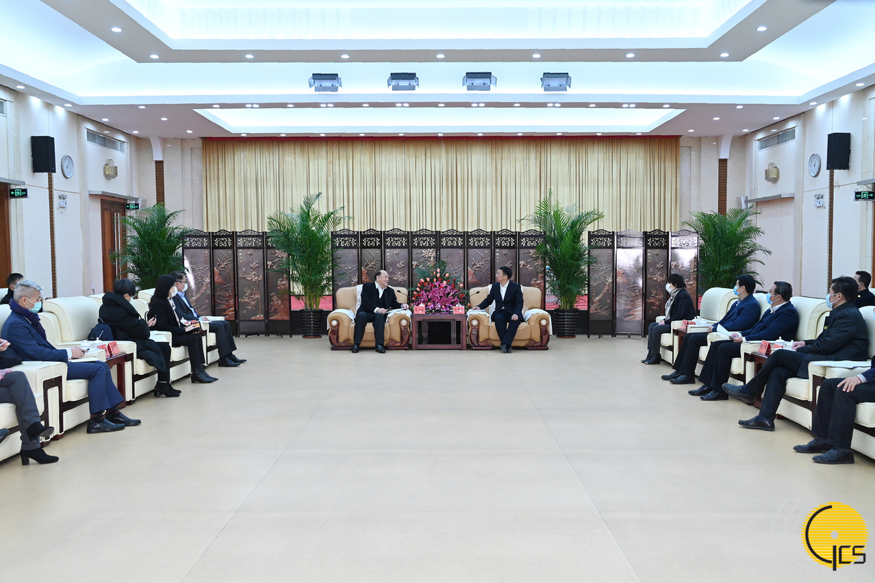 The Chief Executive, Mr Ho Iat Seng, meets with the Secretary of the CPC Zhaoqing Municipal Committee and the Chairman of the Standing Committee of the Zhaoqing Municipal People's Congress, Mr Fan Zhongjie, in Zhaoqing city.