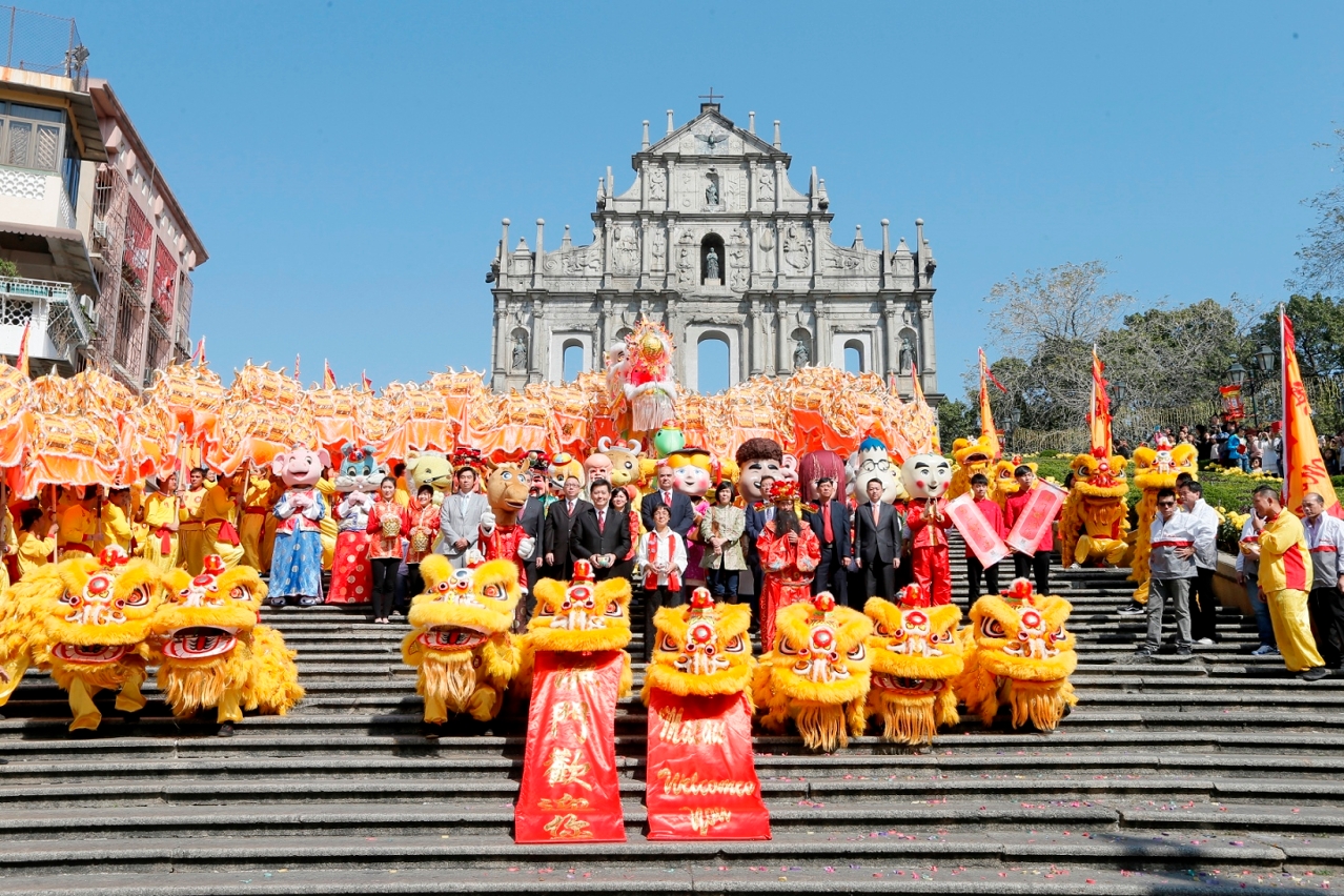 Main guests gather at Ruins of St. Paul’s