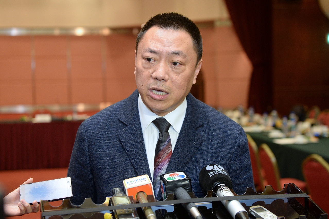 Secretary for Economy and Finance, Mr Leong Vai Tac.