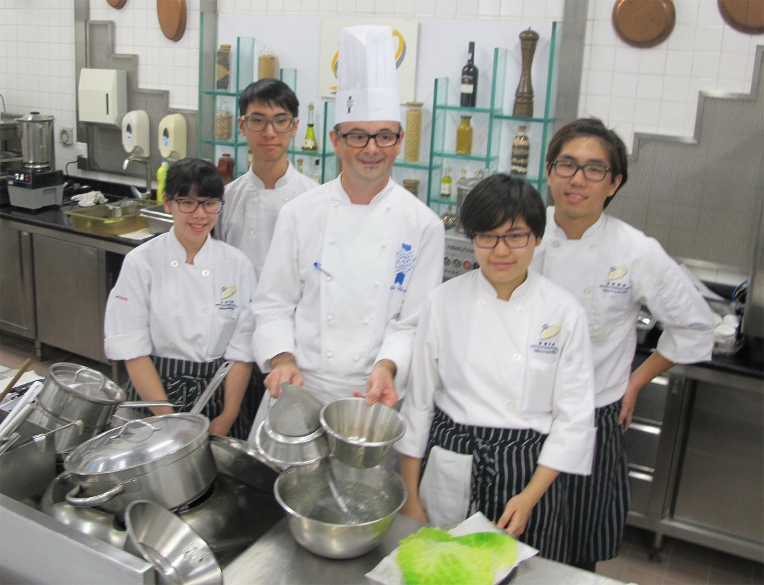 Chef Philippe Clergue with IFT students