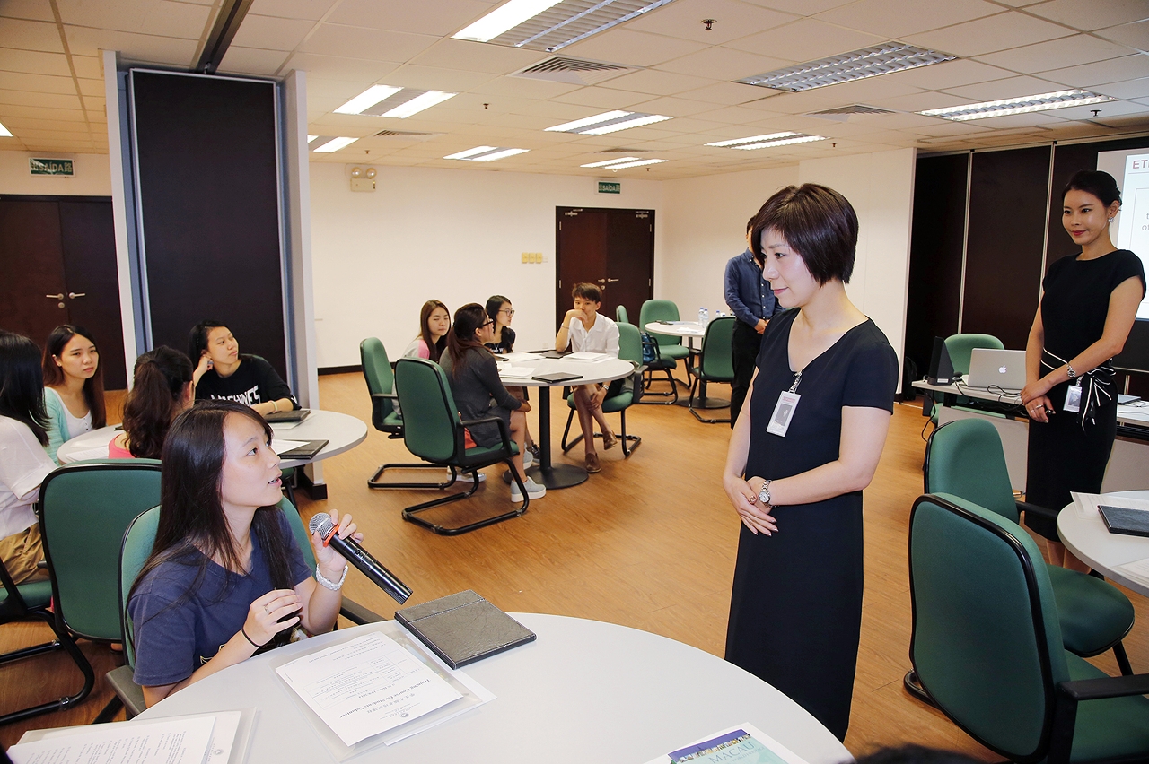 Training course for volunteers of the 8th Asia-Pacific Economic Cooperation (APEC) Tourism Ministerial Meeting (TMM8).