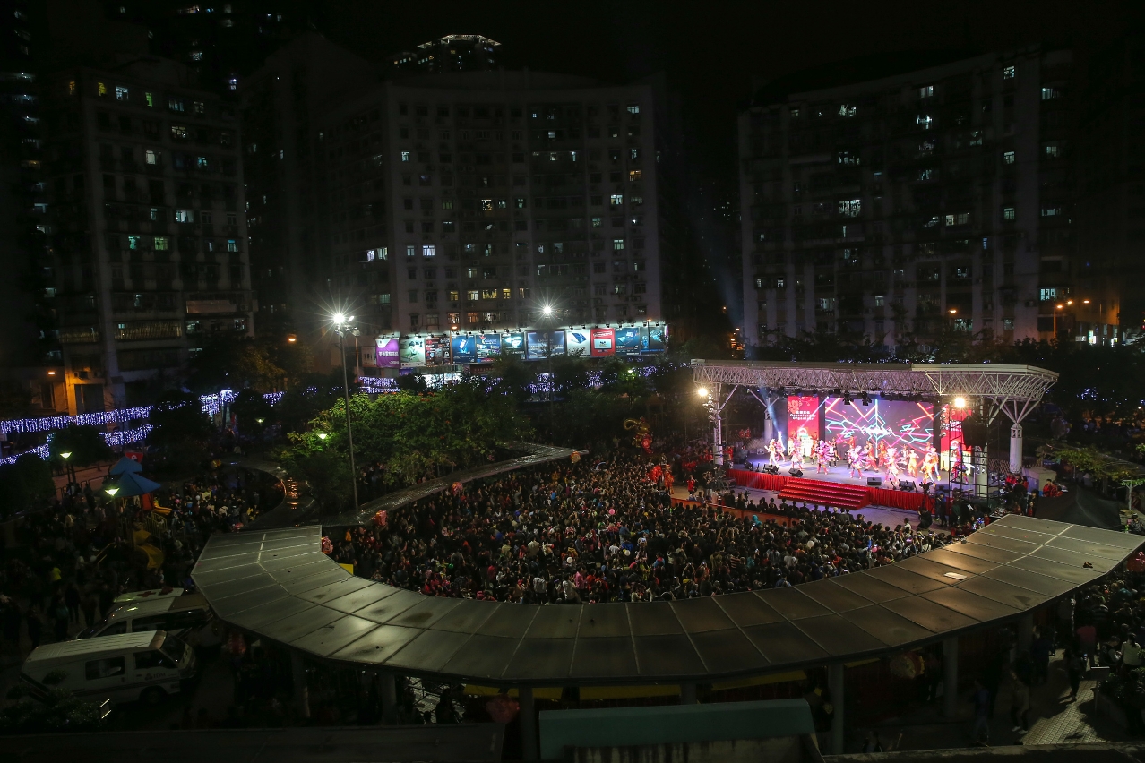 The event attracts large crowds of spectators