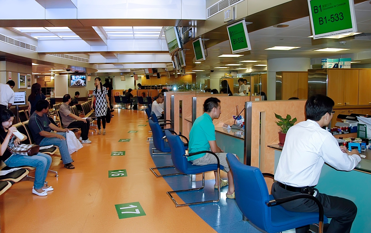 交通事務局將繼續強化服務,以回應居民的需要