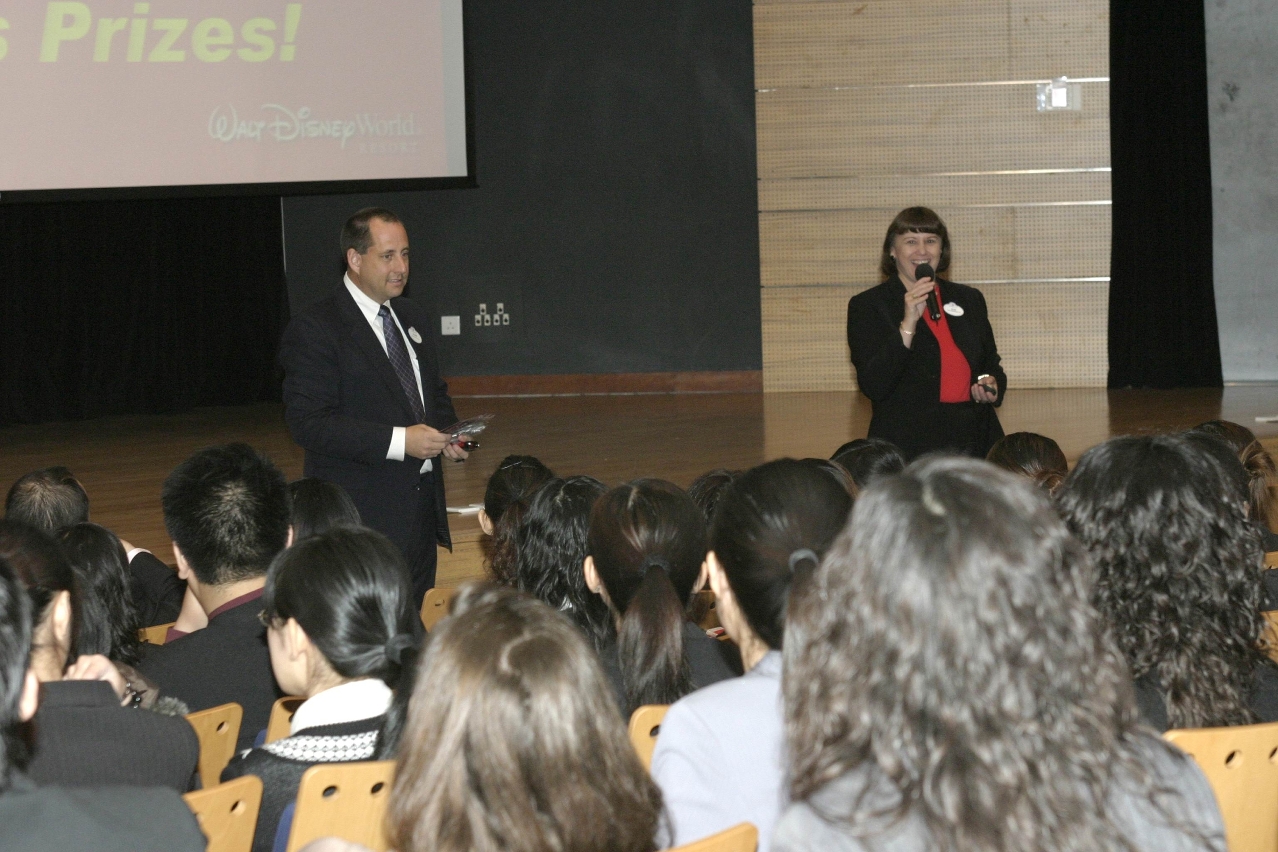 美國佛羅里達州迪士尼樂園到旅遊學院作招聘講座